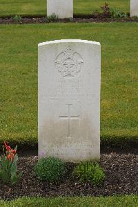 Harrogate (Stonefall) Cemetery - Finch, Donald Davies